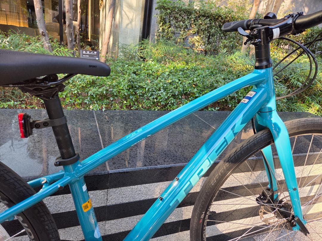 2021 Trek FX 2 クロスバイク、サイズXS
