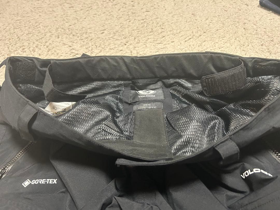 シンシンさん専用 ボルコム　美品　GORE-TEX ウェア上下セット